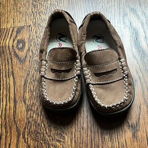 Naturino Brown Suede Loafers with White Stitching
